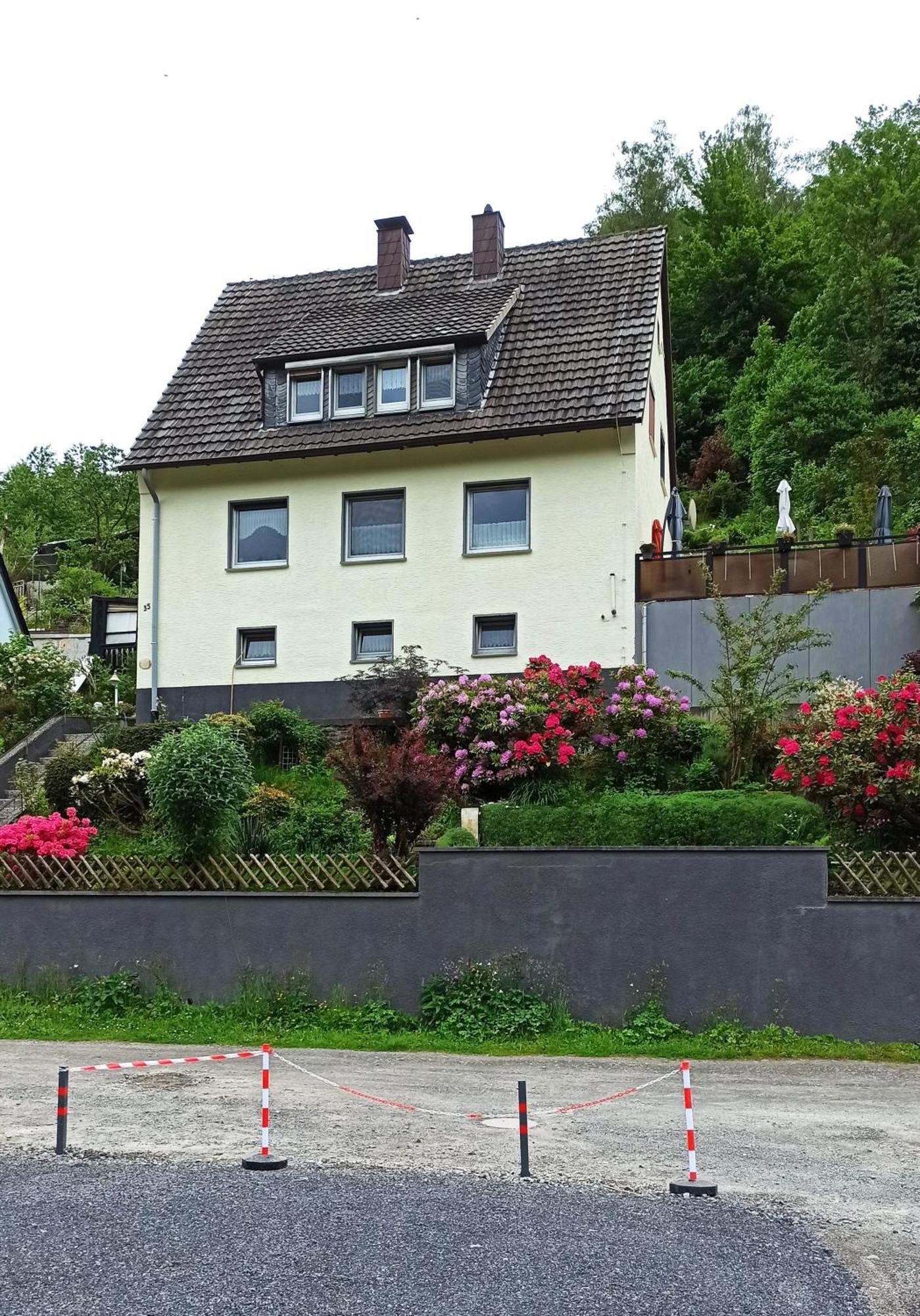 Ferienwohnung Mit Terrasse Fuer 1-4 Personen Altena Bagian luar foto